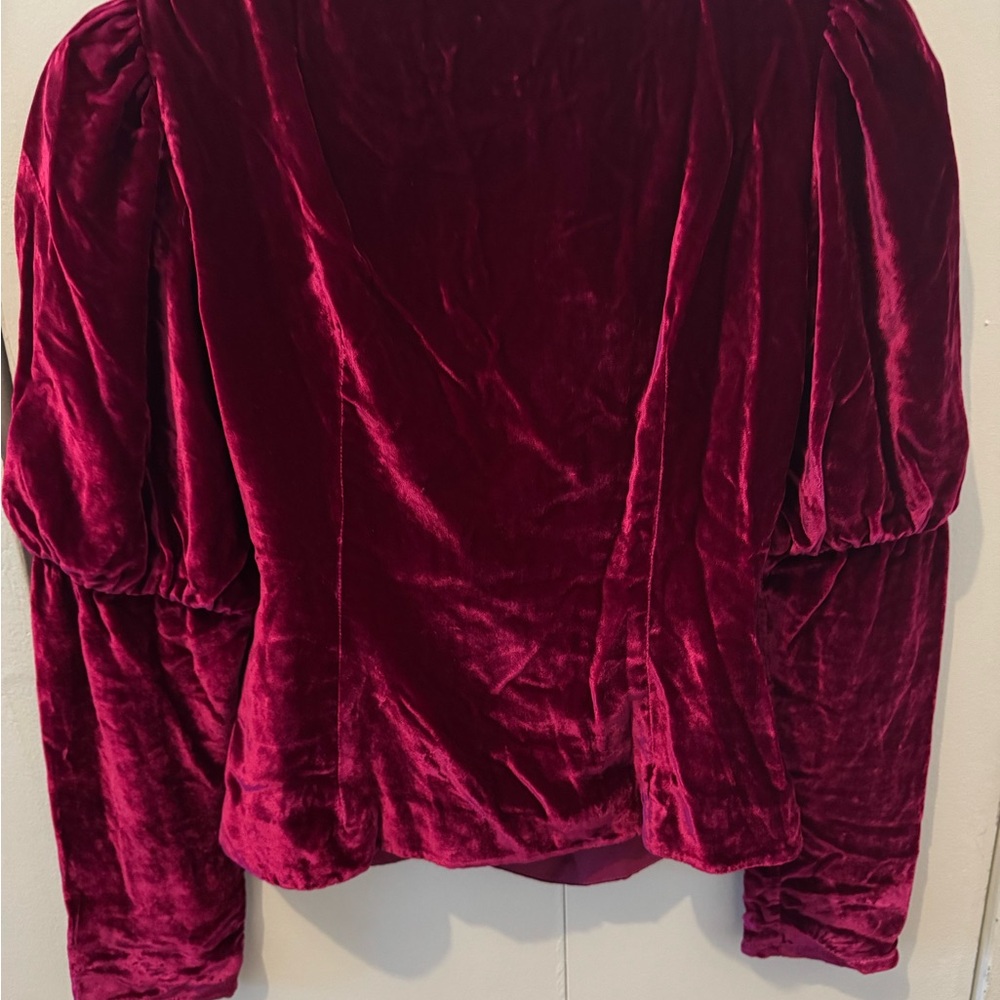 Cinq à Sept Velvet Top in Deep Pink